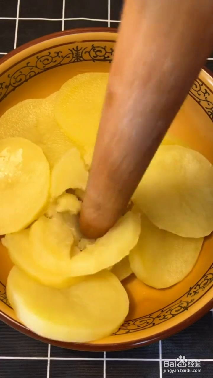 如何制作好吃香脆的土豆小零食？