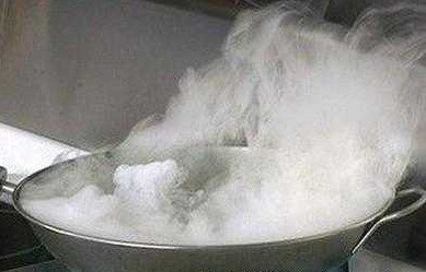 铁锅使用的注意事项