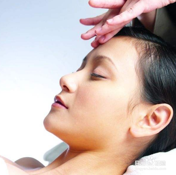 太阳穴周围疼痛怎么按摩