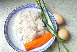 黄金炒米饭怎么做