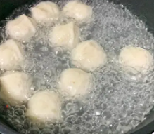 如何做番茄丝瓜鱼丸汤