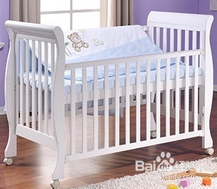 婴儿床选购常识与需要注意的事项