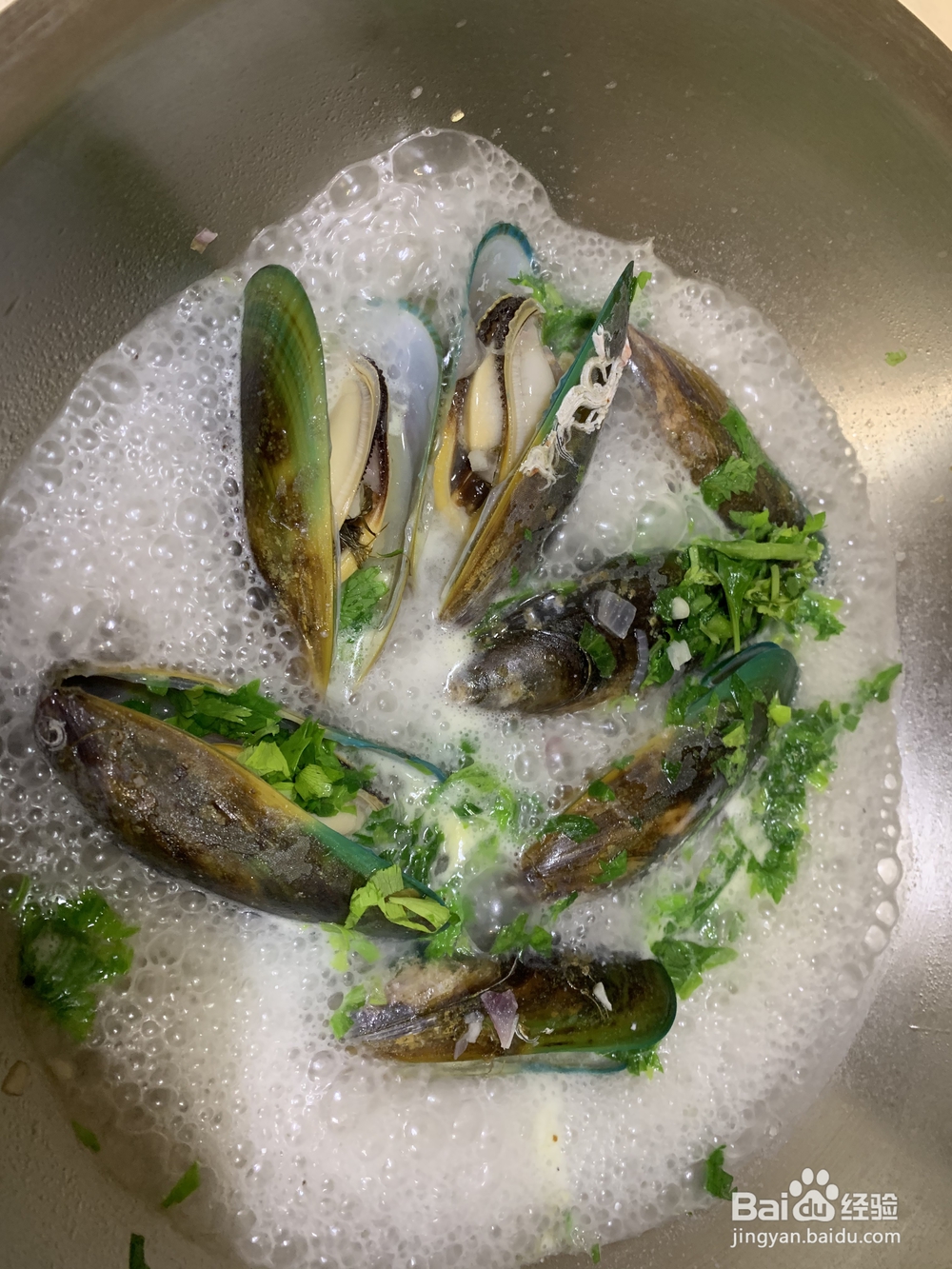 百吃不厌的白葡萄酒煮青口