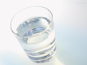 孩子容易生病怎么办－捏脊法给孩子保健