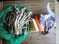 营养美味的茶树菇煲鸭汤