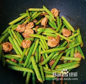 虾仁培根炒芦笋的做法