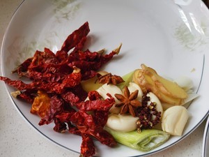 红烧羊排的做法