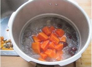 银耳红枣木瓜羹