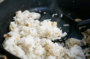 简简单单蘑菇蛋炒饭做法超简单快捷~