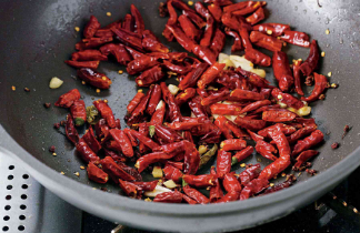 麻辣鲜香山辣子鸡