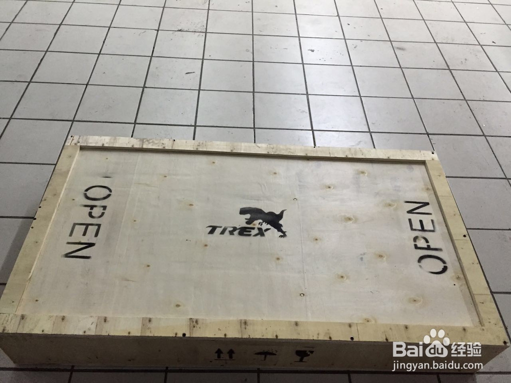 宝马F30 3系改装T-REX排气，手机WIFI控制