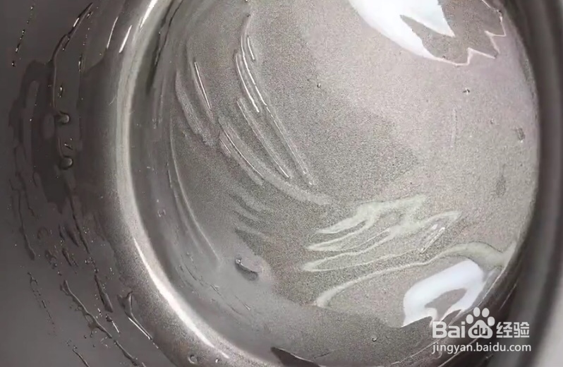 如何用电饭煲焖鸡腿
