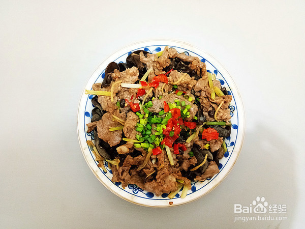 木耳蒸牛肉的做法