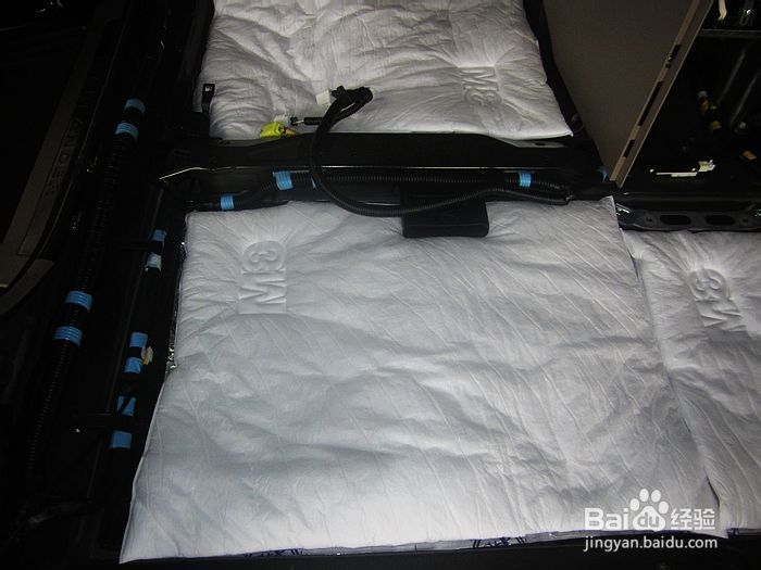 汽车音响改装：[12]汉兰达全车俄罗斯STP隔音