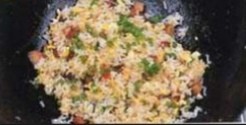 制作叉烧炒饭