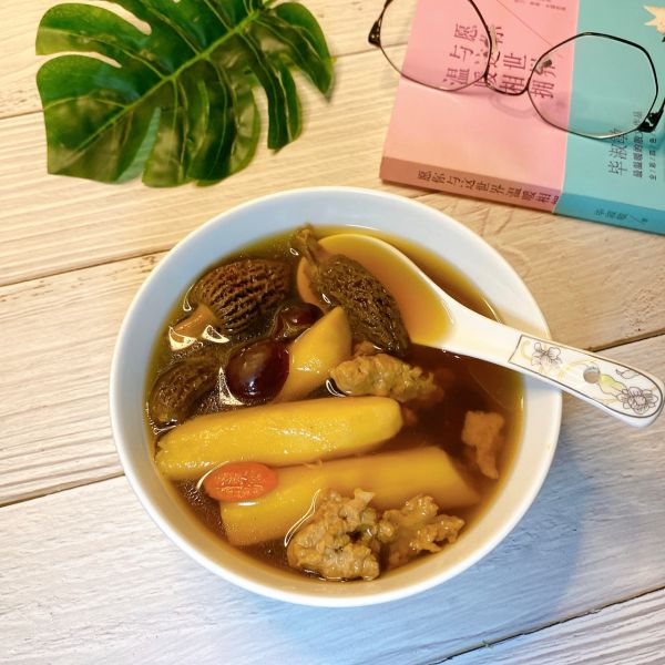 羊肚菌山药养生汤