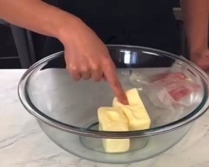 无敌好吃的黄油香葱酥饼制作教程