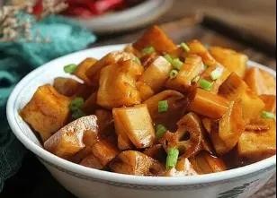 糖醋藕丁的做法