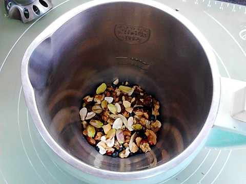 红枣开心果黑豆浆