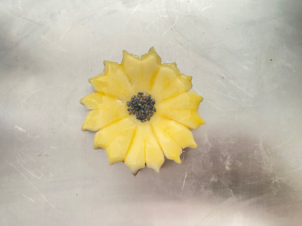 中式点心向日葵酥