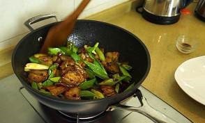 教你制作美味的回锅肉