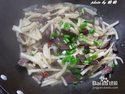 熏牛肉炒萝卜丝