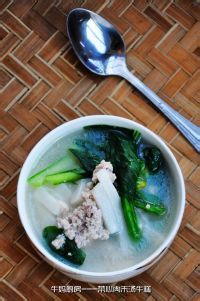 教大家菜心肉末汤年糕的做法