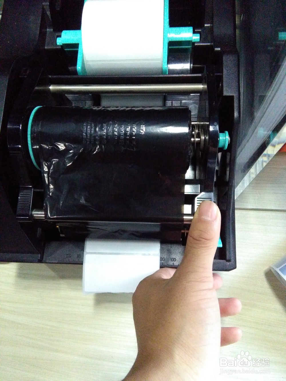 怎样安装博思得的打印机标签纸