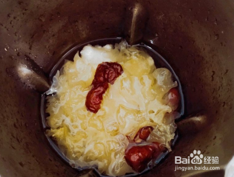 煮银耳如何出胶