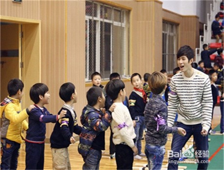 教师应如何掌握与儿童有效沟通的原则和技巧