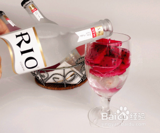 如何自制水果鸡尾酒