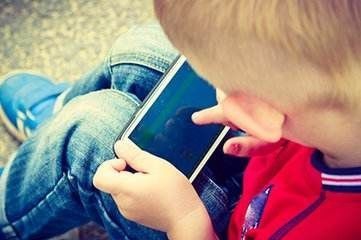 小孩子玩游戏充钱家长如何追回