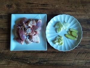 超级美味红烧鸡块的做法