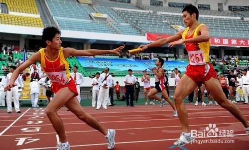 初中生体育课怎么提高学生的积极性