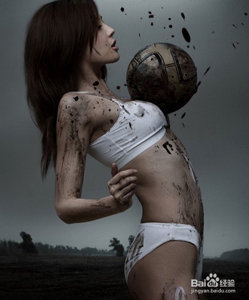 足球技巧基础教学:脚内侧接球练习