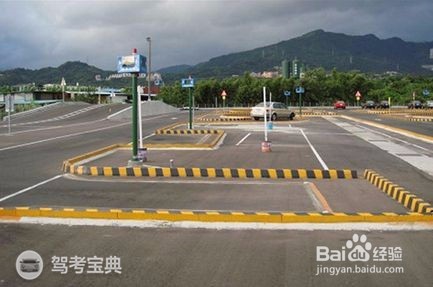 手动挡如何快速起步又不怕后溜熄火
