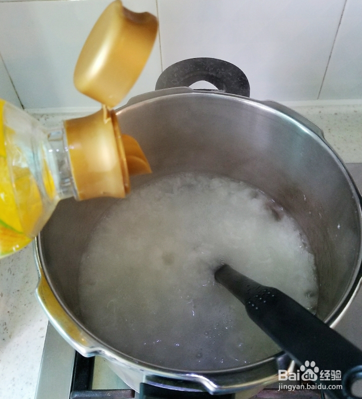 自己做皮蛋瘦肉粥