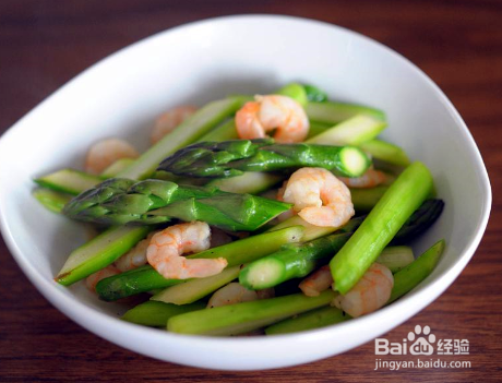 芦笋炒虾仁的做法