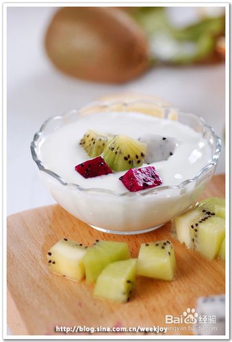 美食主义的极简与奢华。『水果酸奶』