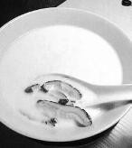 牛奶炖香菇有什么营养价值