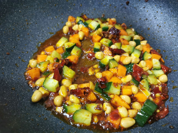 宫爆鸡丁简单版