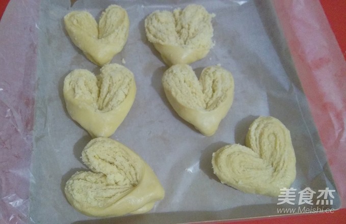 爱心椰蓉面包