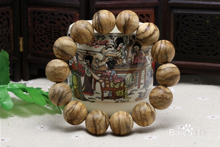 怎么使用沉香精油