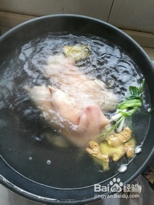 美食汤羹--猪蹄海带汤