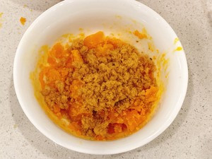 红薯咸蛋黄肉松蛋糕的做法