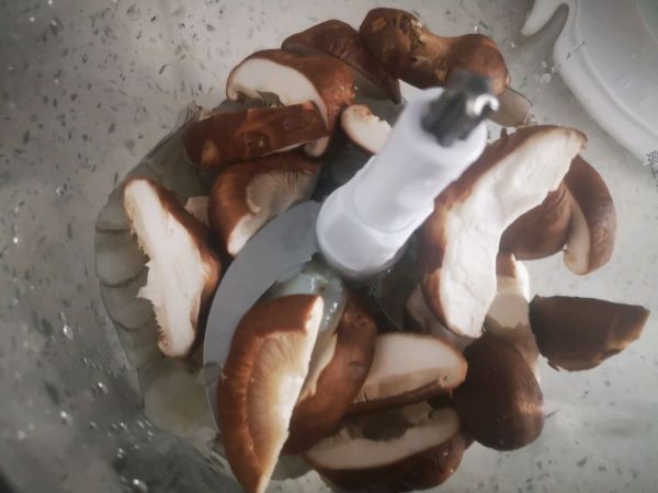 减脂香菇虾肉豆腐饼