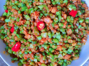 肉末豆角,好吃到流泪