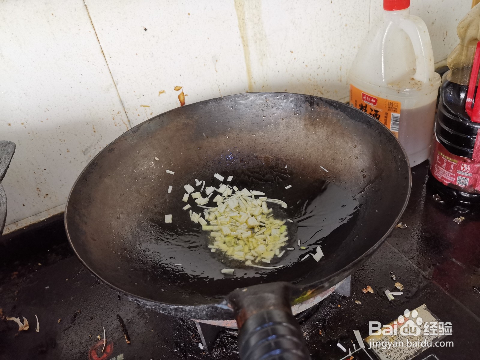 剩豚鸭炖白菜做法