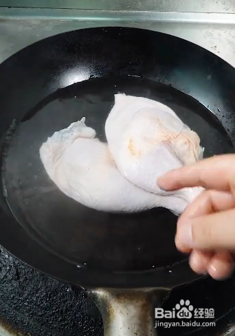 如何制作凉拌鸡腿？