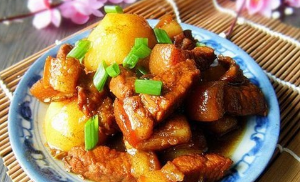如何做土豆红烧肉窍门